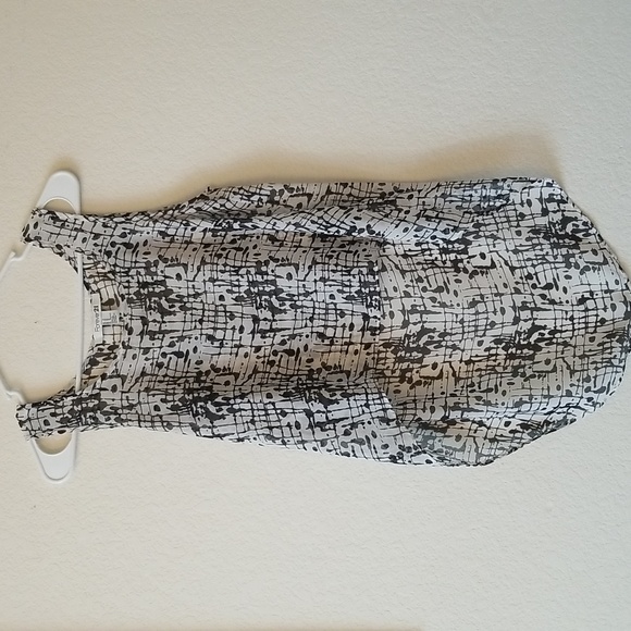 Forever 21 High Low Top - Picture 1 of 2